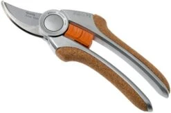 Fiskars Quantum Bypass Pruning Shears, Right-handed