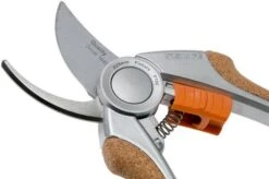 Fiskars Quantum Bypass Pruning Shears, Right-handed -Chic Outdoor Equipment F1001434 03 fiskars quantum