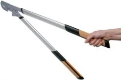 Fiskars Quantum L108 Bypass Branch Loppers 80cm -Chic Outdoor Equipment F1001435 05 fiskars quantum