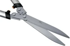 Fiskars Quantum Hedge Shears -Chic Outdoor Equipment F1001449 03 fiskars quantum 1