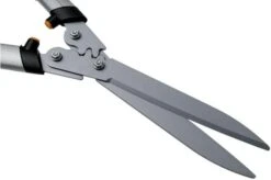 Fiskars Quantum Hedge Shears -Chic Outdoor Equipment F1001449 04 fiskars quantum 1