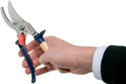 Opinel Slate Pruning Shears Blue -Chic Outdoor Equipment OP001627 05 opinel