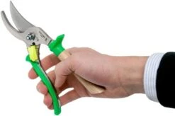 Opinel Meadow Pruning Shears Green -Chic Outdoor Equipment OP001628 05 opinel