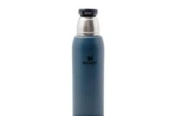 Stanley The Adventure To-Go Bottle 750 ML, Abyss, Thermos 7 Stanley The Adventure To-Go Bottle 750 ML, Abyss, Thermos -Chic Outdoor Equipment PI10 10818 009 03 stanley