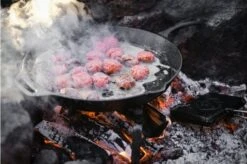 Petromax Skillet/ Frying Pan FP40 With Handle, FP40-T -Chic Outdoor Equipment Petromax fp40 t25202 1