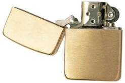 Zippo 1941 Replica Brass Brush 60001170 Gold, Lighter -Chic Outdoor Equipment ZP1941B 000075 03 zippo