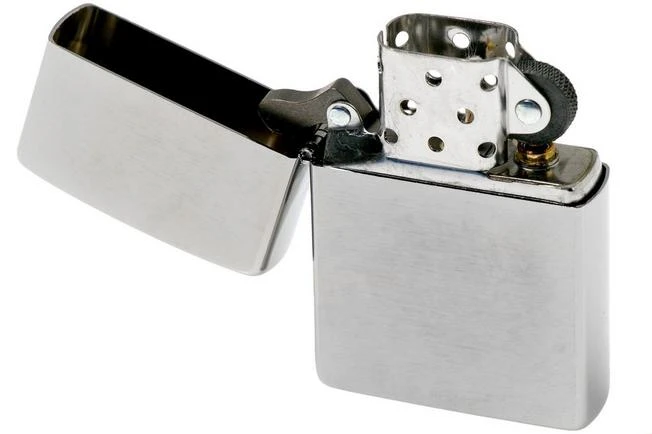 Zippo Classic 200-017296, Brushed Chrome, Lighter 3 Zippo Classic 200-017296, Brushed Chrome, Lighter